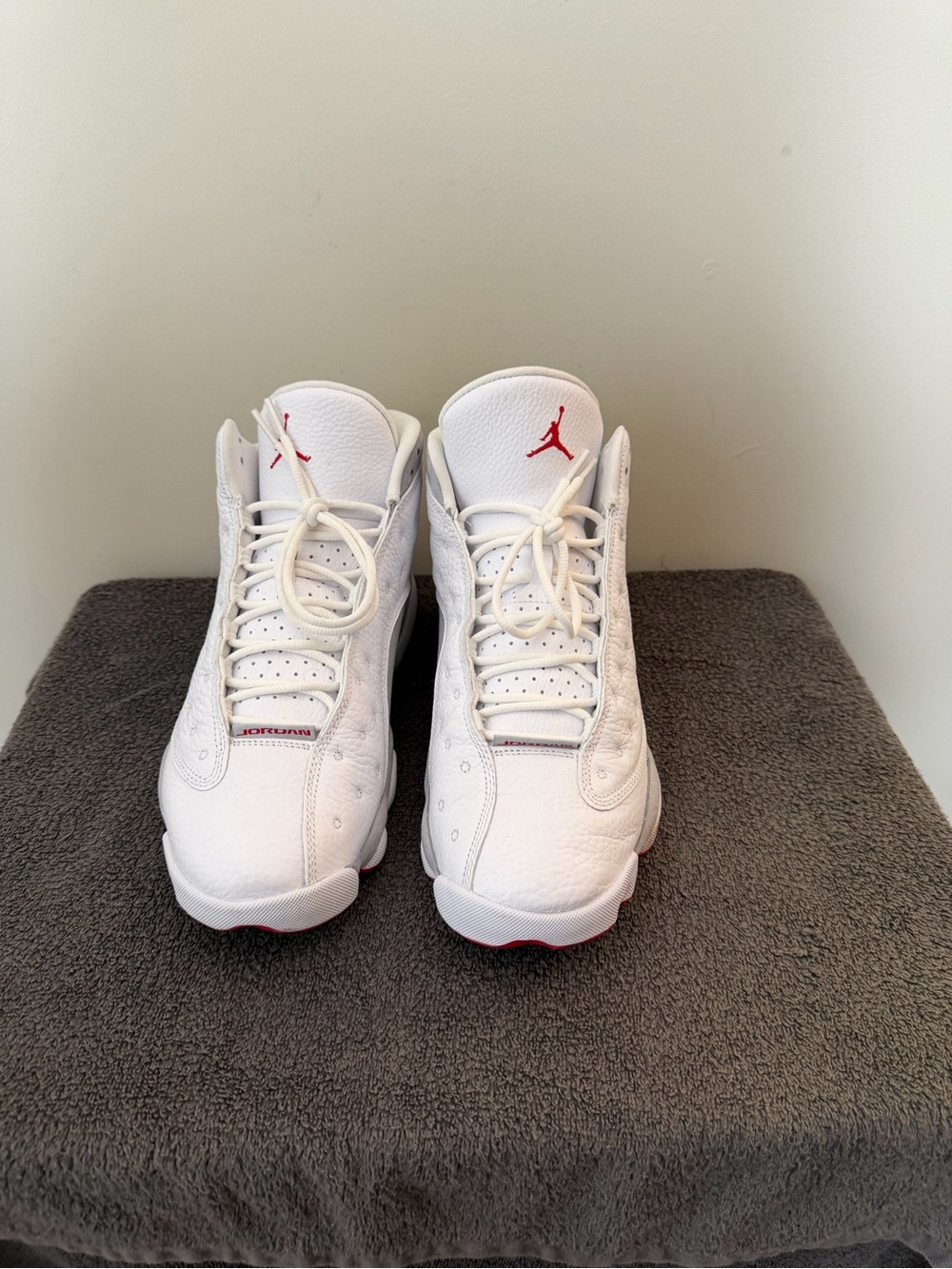 Jordan Wolf Gray 13’s size 10.5 men
